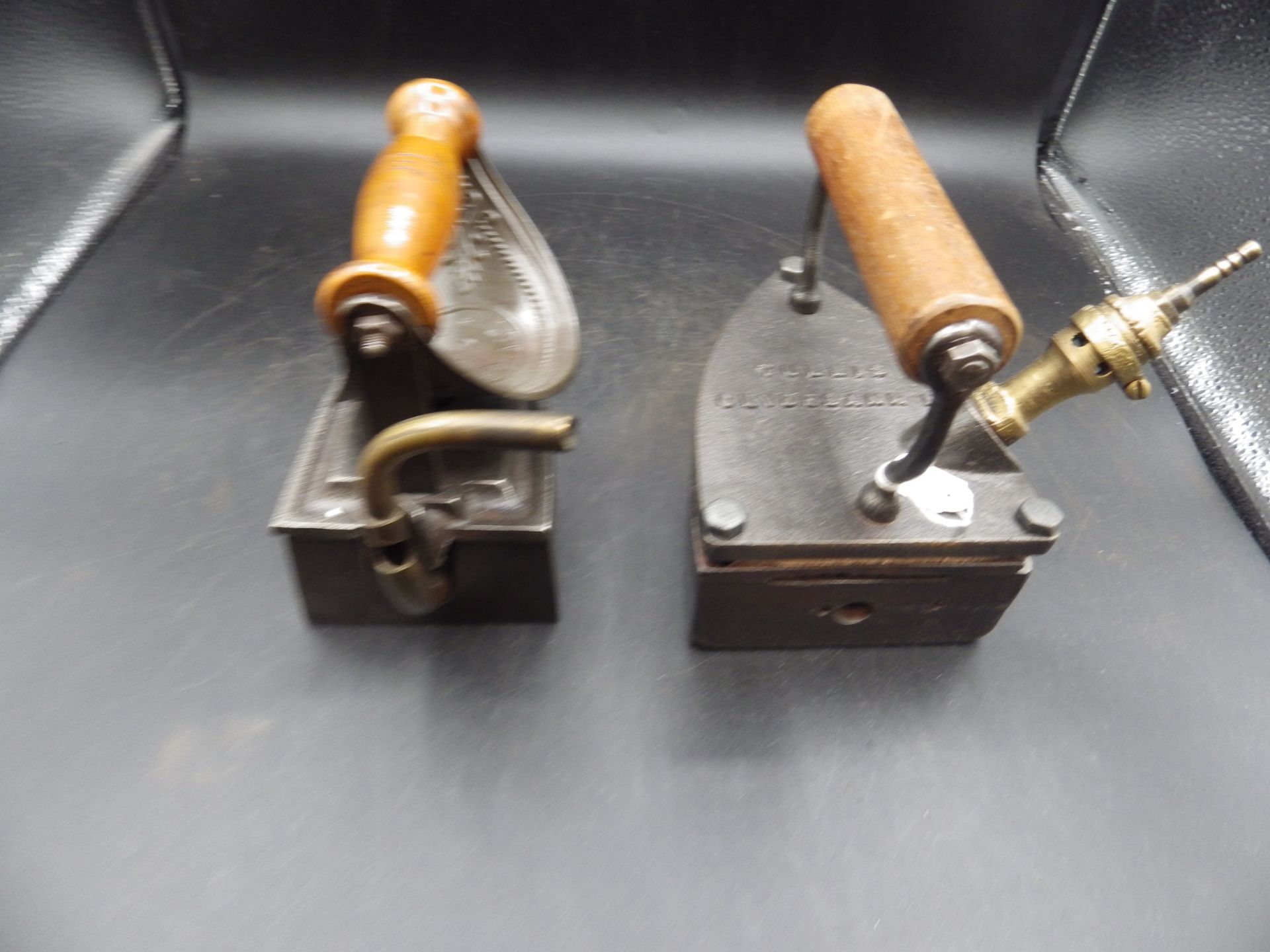 Little Gem patent gas iron together with a Tullis Clydebank NB gas iron (2 irons) - Image 5 of 5