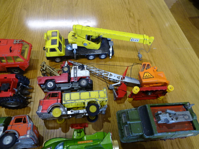 Vintage diecast vehicles to include Dinky, Corgi and Matchbox - Image 4 of 7