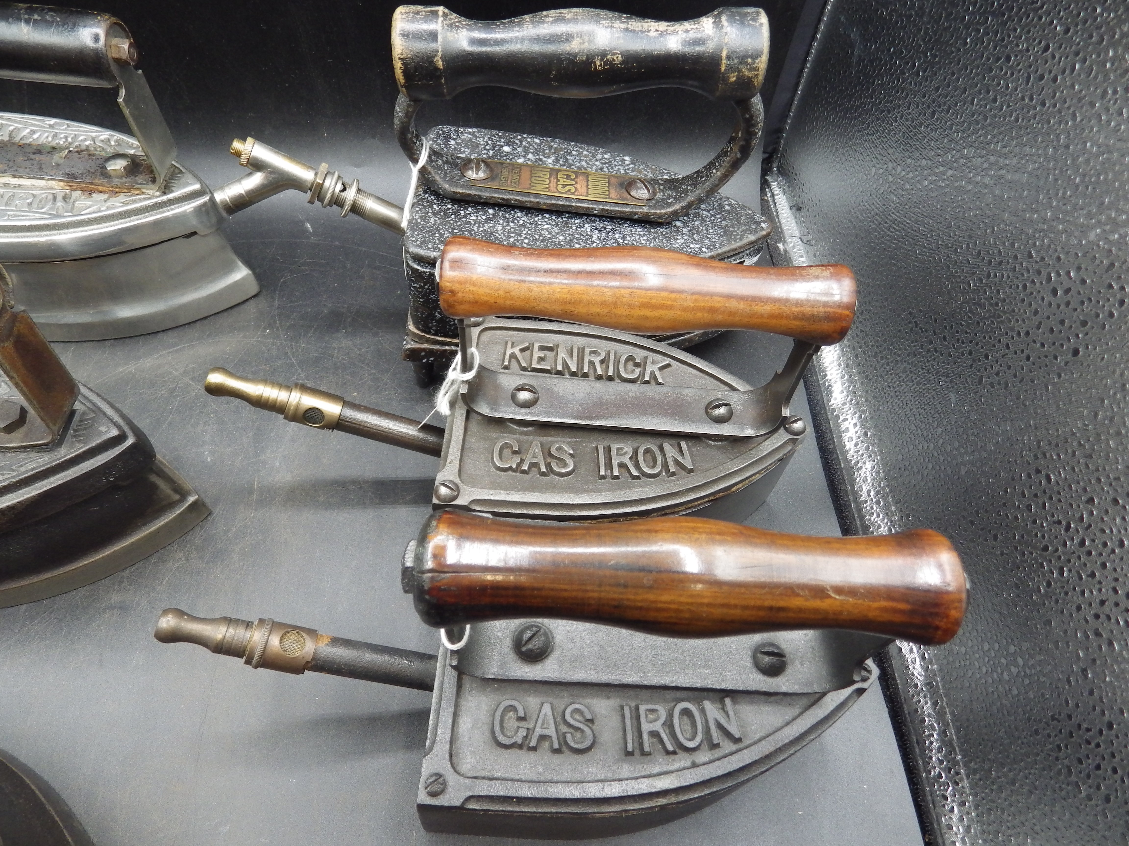 4 Salters gas irons incl no.4 together with 3 A Kendrick & sons gas irons incl Aurora enamel model - Image 2 of 5