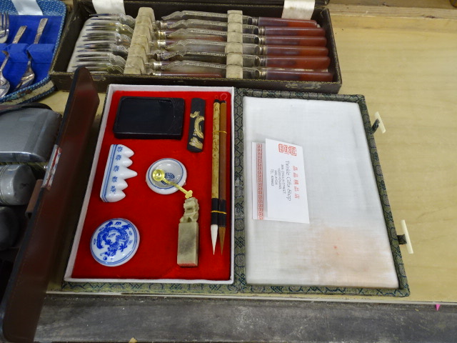 Cutlery sets and vintage men's vanity case etc - Image 6 of 6