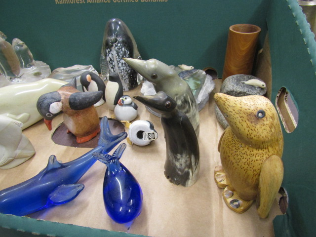 Penguin, whale collectables inc horn, onyx, ceramic and glass - Image 5 of 5
