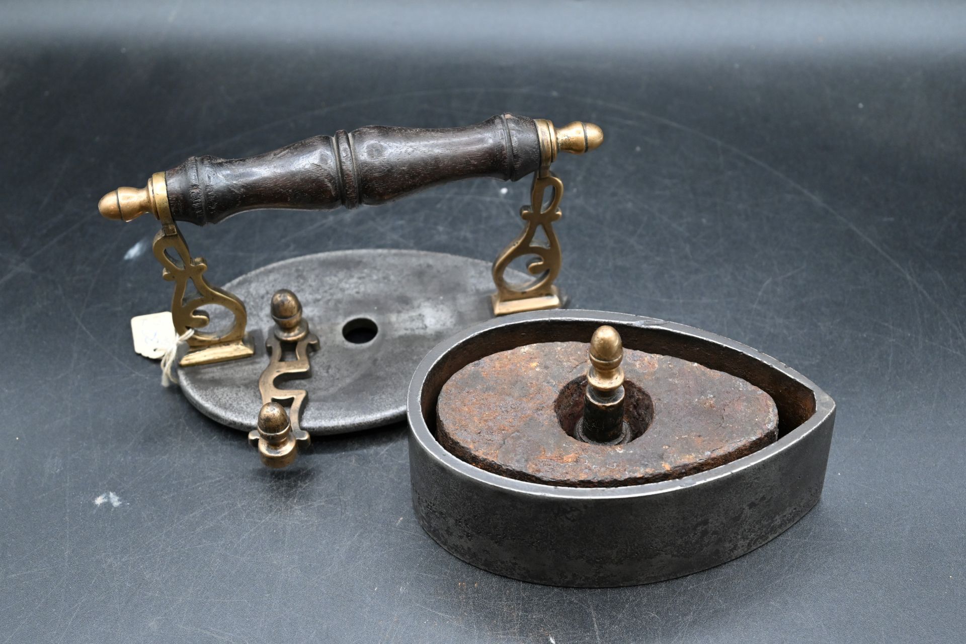 Scottish teardrop shaped box iron with brass castings and brass scroll posts with wood turned handle - Image 3 of 3