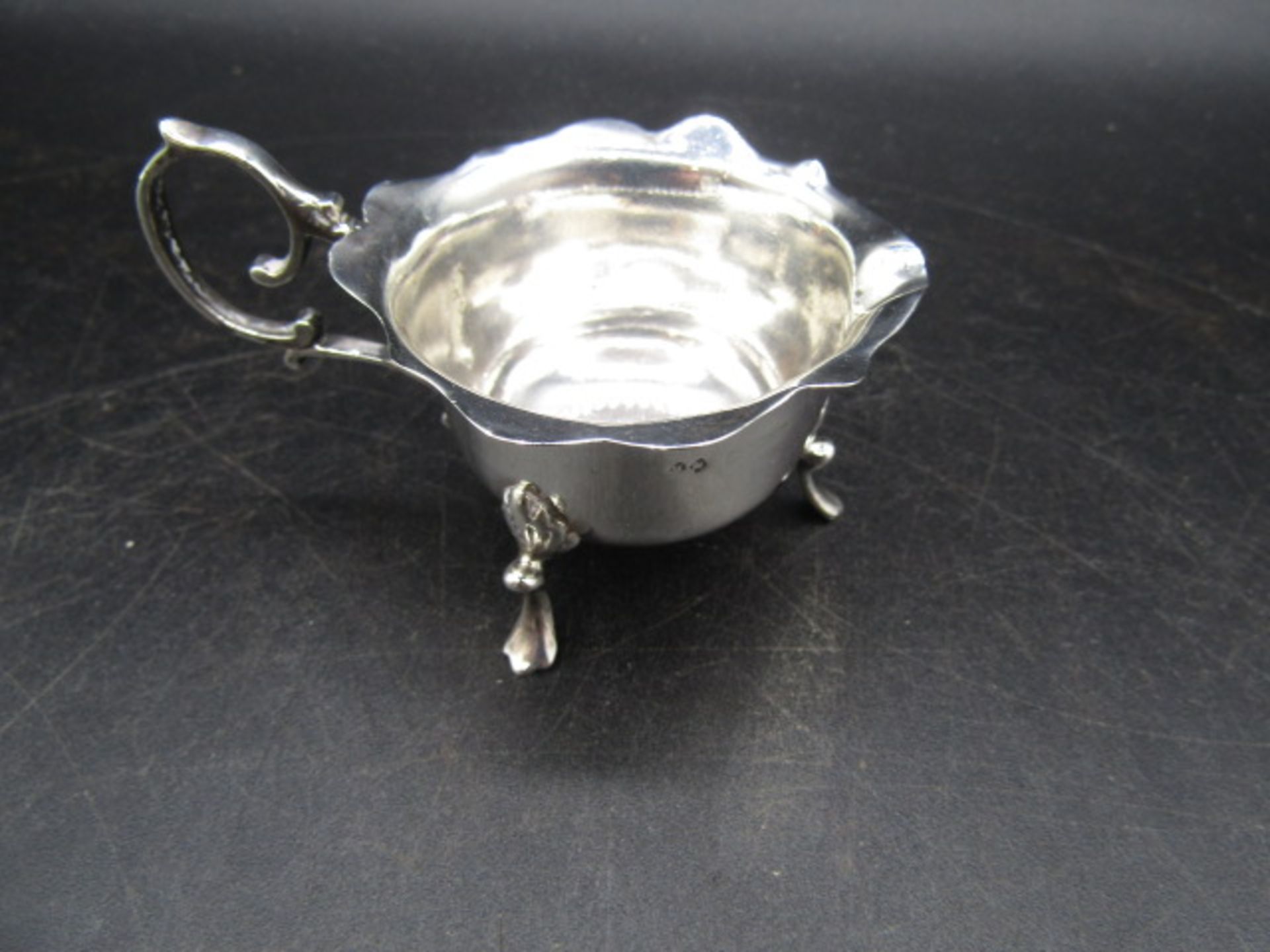 Silver creamer Birmingham Henry Moreton date unreadable 30g - Image 2 of 3