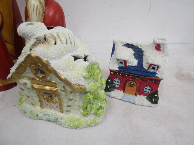 Wooden Santa's, and 2 ceramic houses - Image 2 of 3