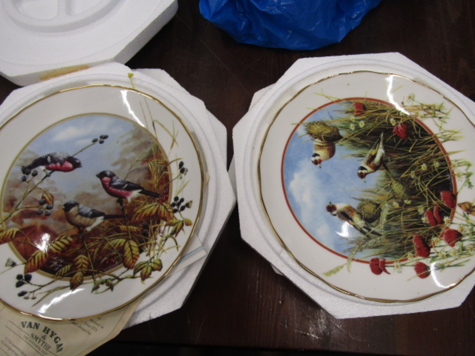 Collection of picture plates inc Royal Doulton farming and birds part sets - Image 9 of 11