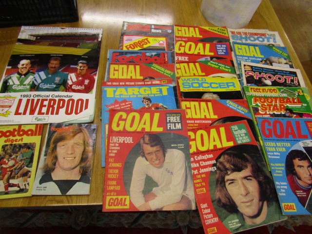 1970's football magazines plus calendar and books