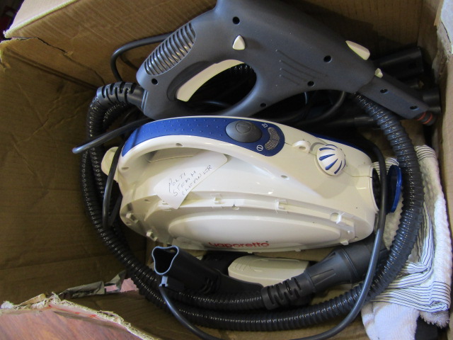 A steam cleaner - Bild 3 aus 3