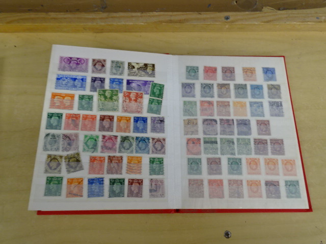 2 Stamp albums containing mostly Great British stamps - Image 5 of 12