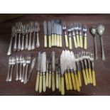 various loose cutlery