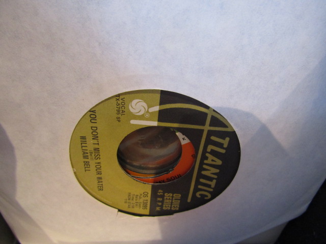 A collection of single 45's to inc Ska, Rock etc  many not in original sleeves - Bild 15 aus 48