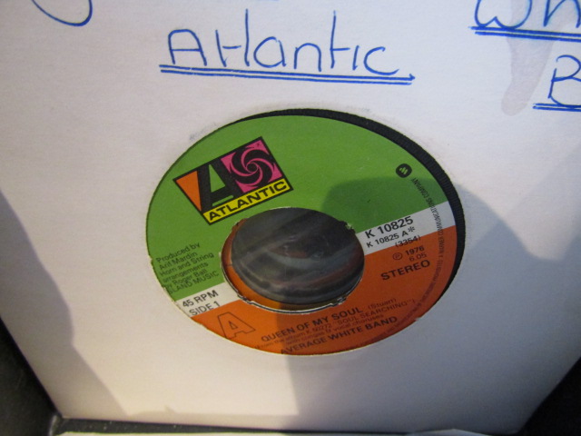 A collection of single 45's to inc Ska, Rock etc  many not in original sleeves - Bild 16 aus 48