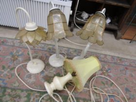 4 lamps (no plugs)