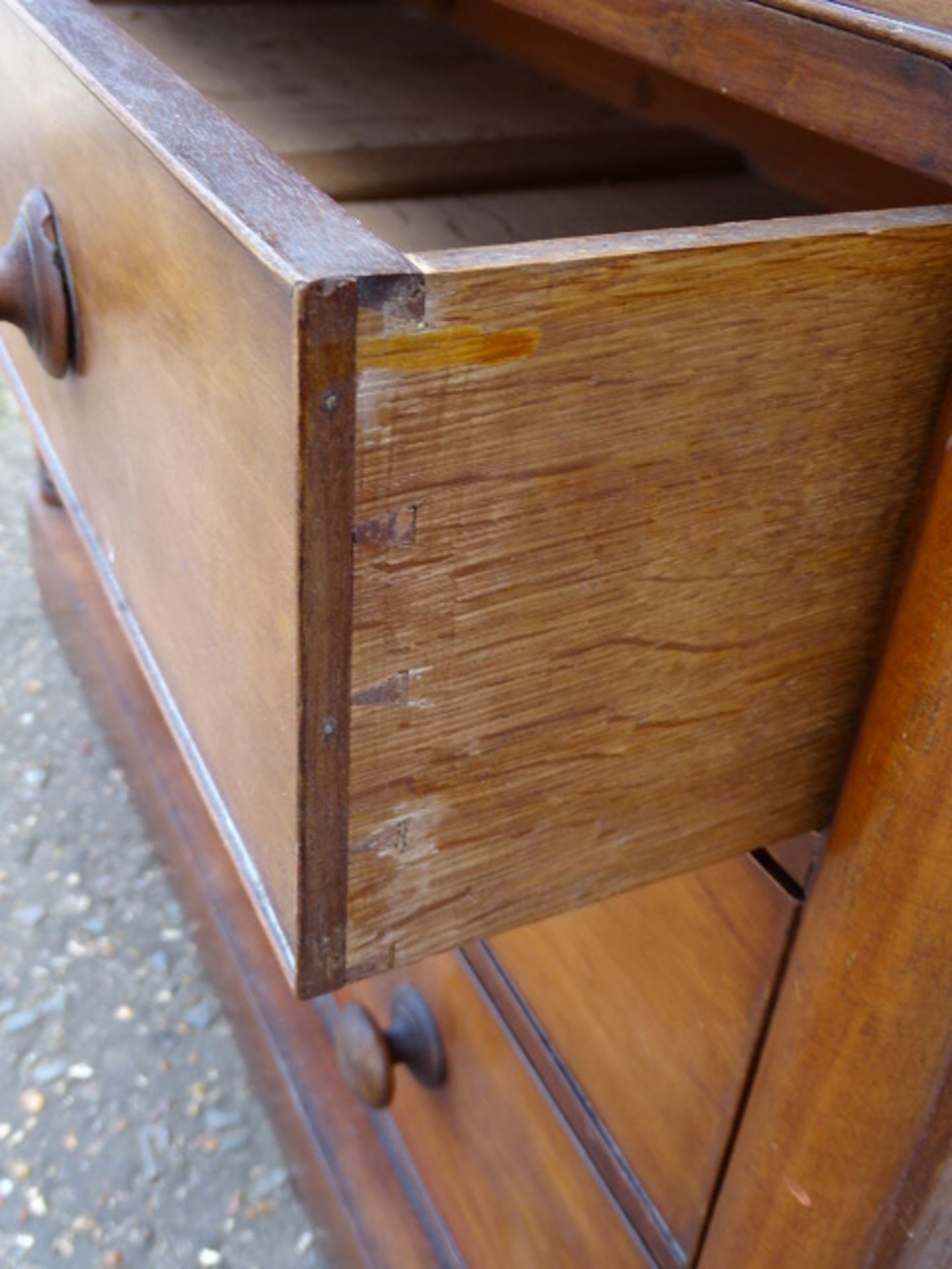 Mahogany 5 drawer chest H106cm W108cm D50cm approx - Image 6 of 6