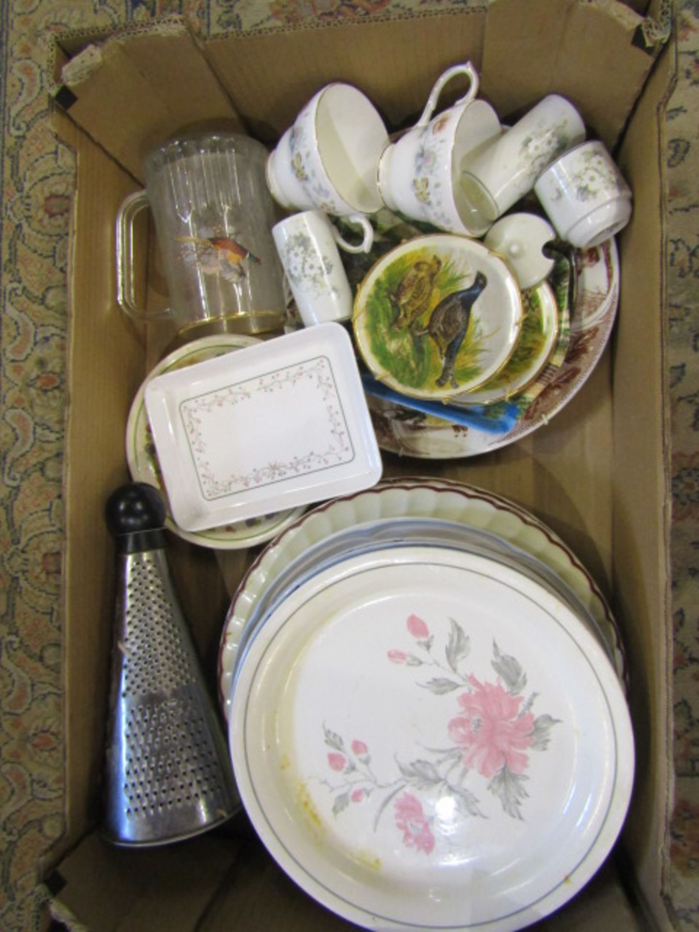 A stillage of china, glass and sundry items Stillage not included and all items must be removed - Image 7 of 15