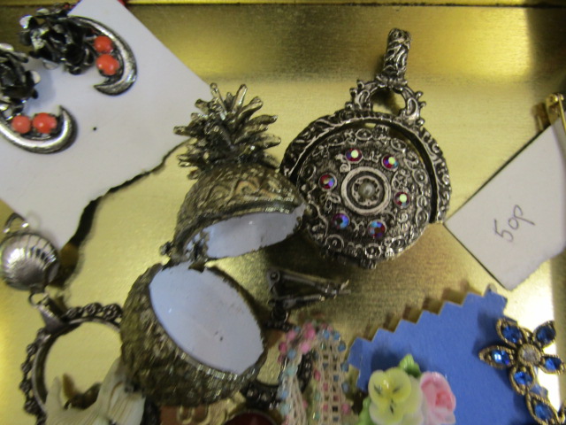 Costume jewellery inc Australian Opal earrings, quartz pendants etc etc - Image 7 of 26