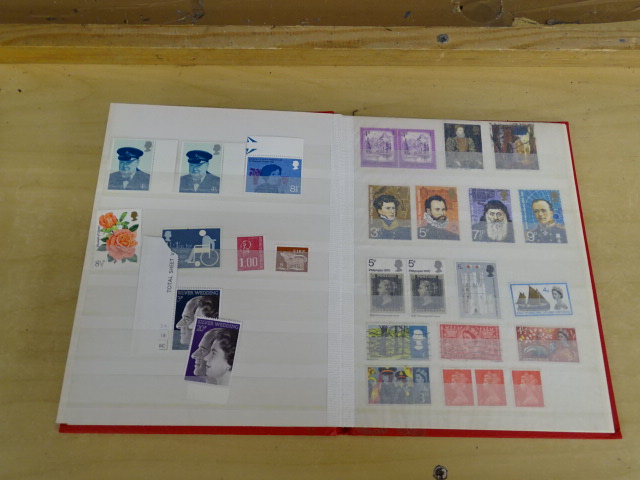 2 Stamp albums containing mostly Great British stamps - Image 4 of 12