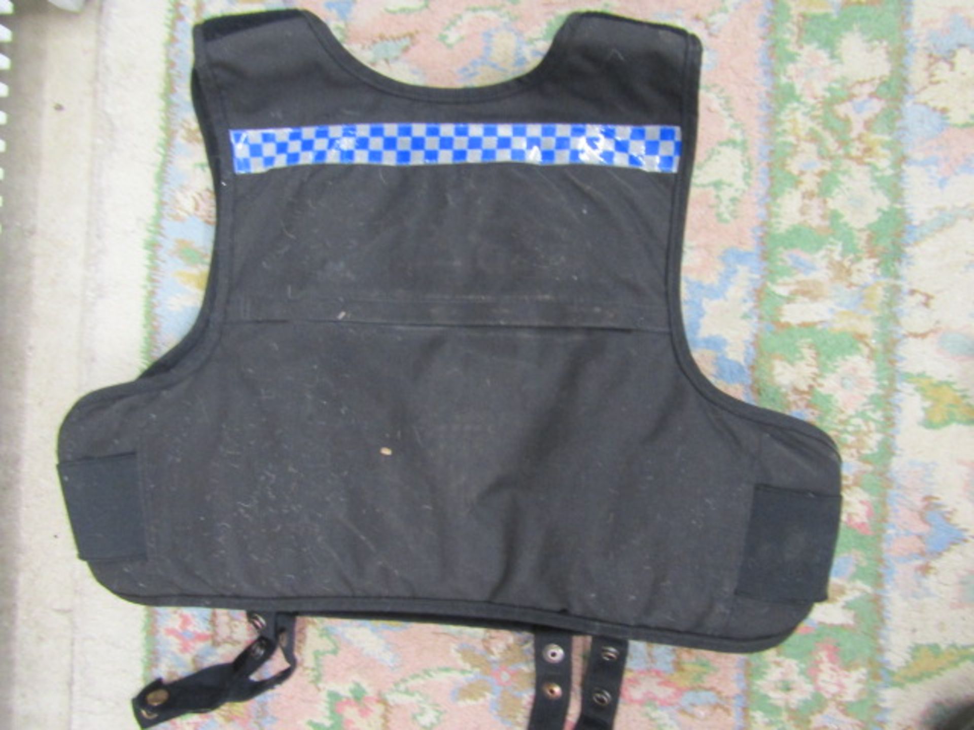 Ex police body armour size short/medium  These vests were bought from an established surplus dealers - Image 2 of 3