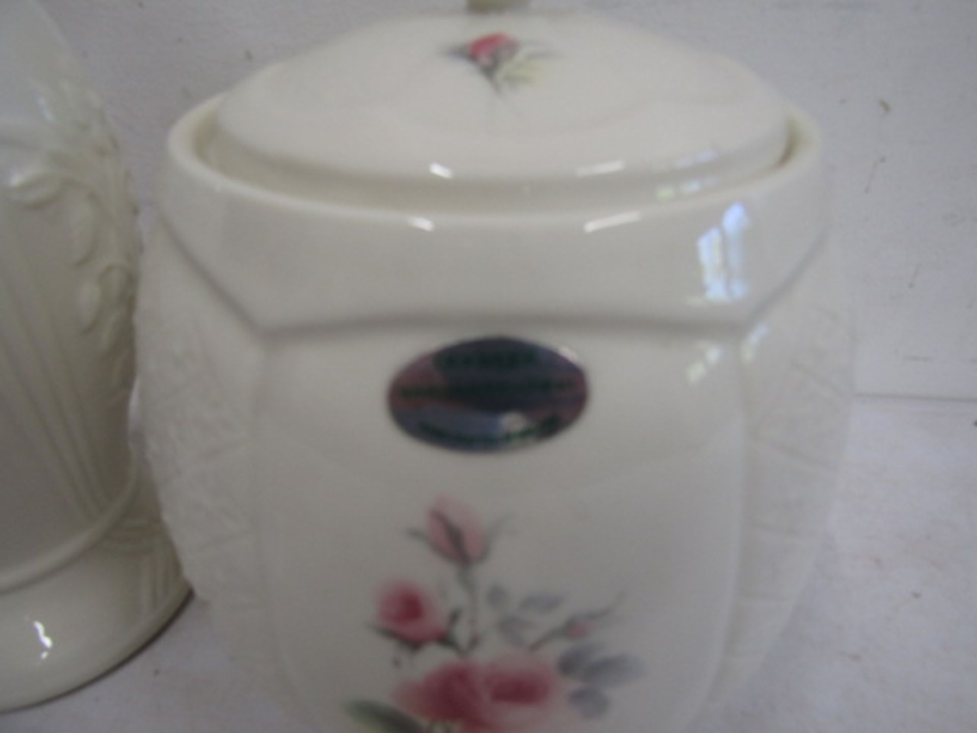 Donegal Irish fine porcelain vase (22cmH) and lidded pot - Image 2 of 3