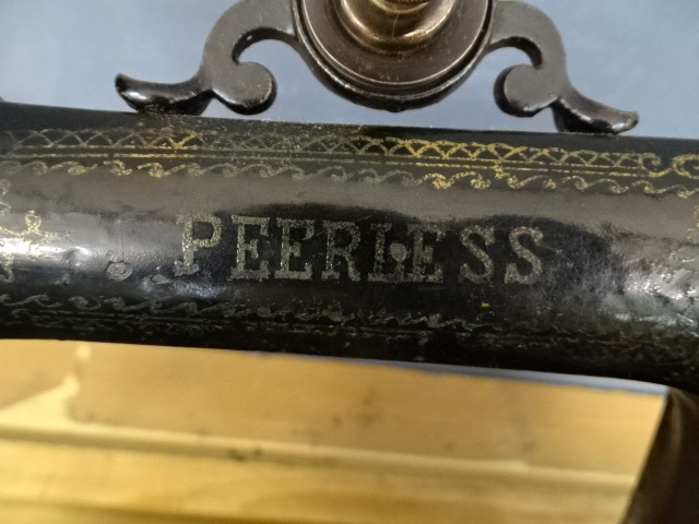 Antique Peerless sewing machine - Bild 3 aus 4