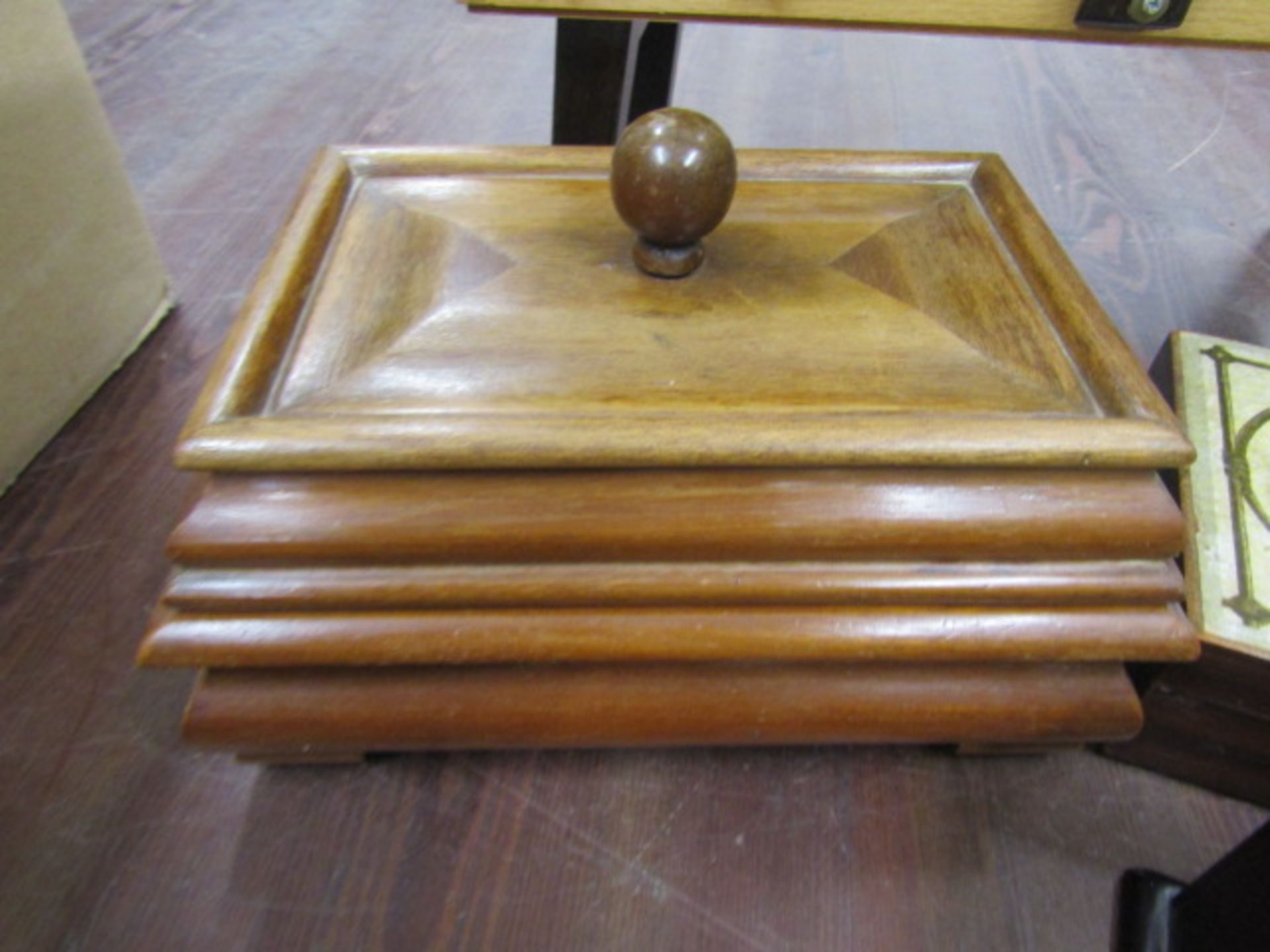 Sewing boxes, one cantilever plus 2 pictures - Image 3 of 9