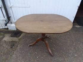 Mahogany oval tilt top breakfast/occasional table 106x76cm 71cmH