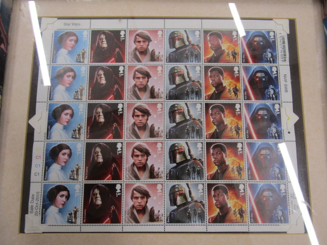 Star Wars framed stamp block 1st class stamps plus a set of 8 London famous guards 2015 - Image 2 of 3