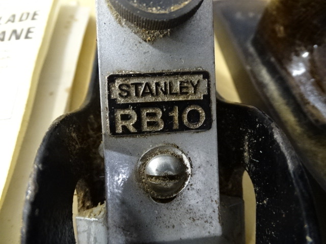 2 Stanley hand planes, RB10 and Bailey - Image 2 of 4