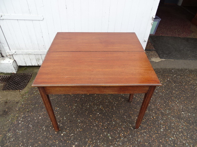 Mahogany fold out games/card table H73cm Top 44cm x 92cm approx - Image 3 of 4