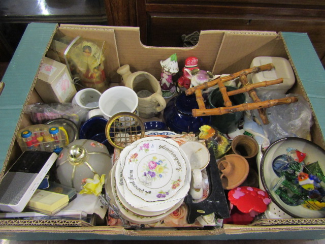 A stillage of china, glass and sundries stillage not included- all items must be removed. - Image 14 of 18