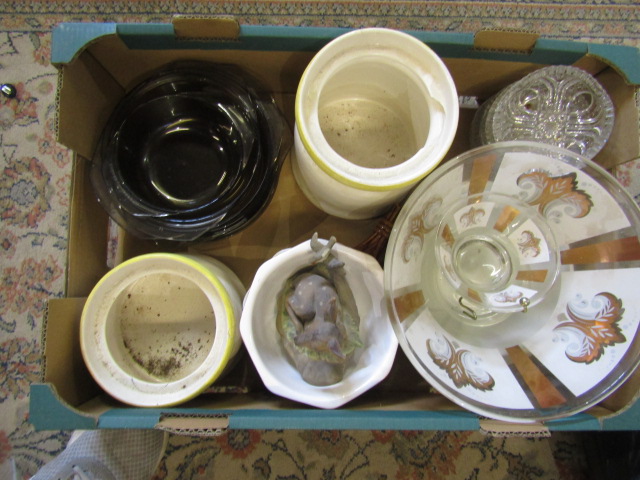 A stillage of china, glass sundry household items stillage not included and all items must be - Image 14 of 21