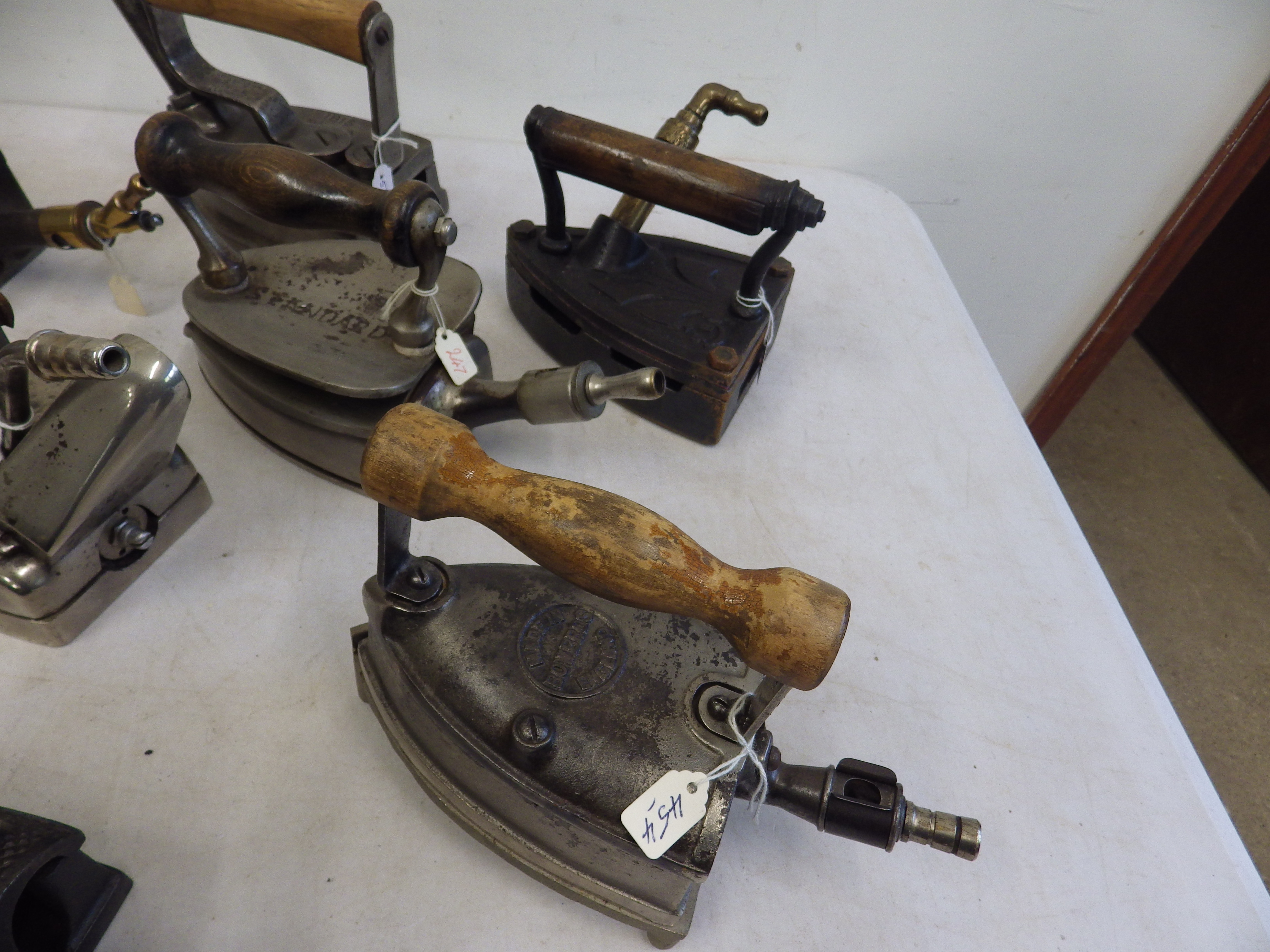 10 assorted gas irons to include Nurusl, Bow Bros, Thomas Bradford, Standard, Brostrom, Ibis - Image 2 of 4