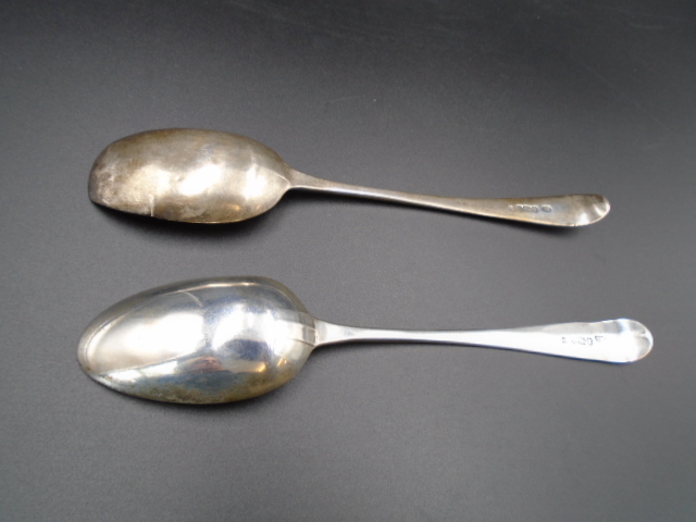 George III Silver spoon hallmarked London 1785 by Thomas Wallis (with duty mark) 55g and a George - Image 2 of 4