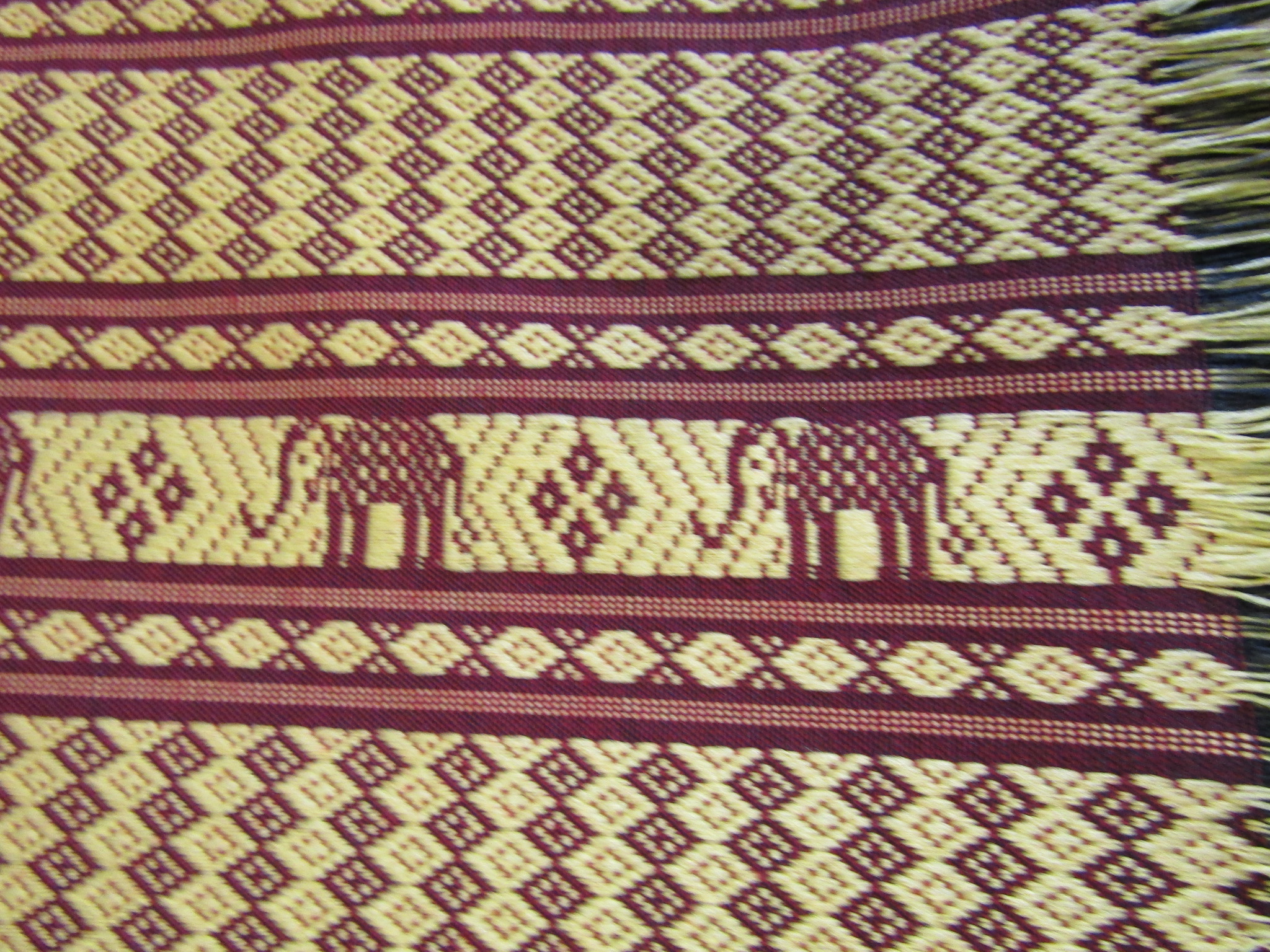 Thai elephant table cloth - Image 2 of 4