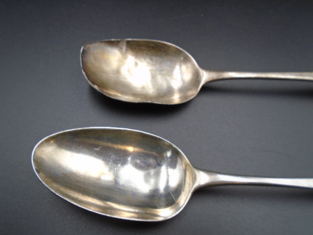 George III Silver spoon hallmarked London 1785 by Thomas Wallis (with duty mark) 55g and a George - Image 4 of 4