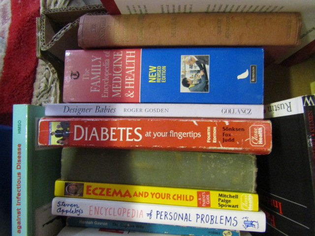 4 boxes medical health books - Image 3 of 11