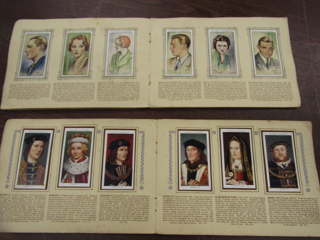 Vintage cigarette card books, loose modern cards and a bag of circulated stamps - Image 8 of 11