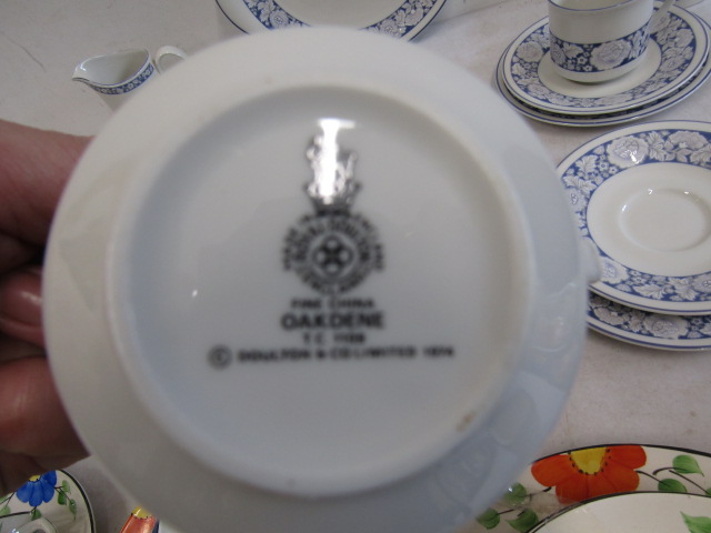 Royal Doulton part tea set - Image 3 of 5