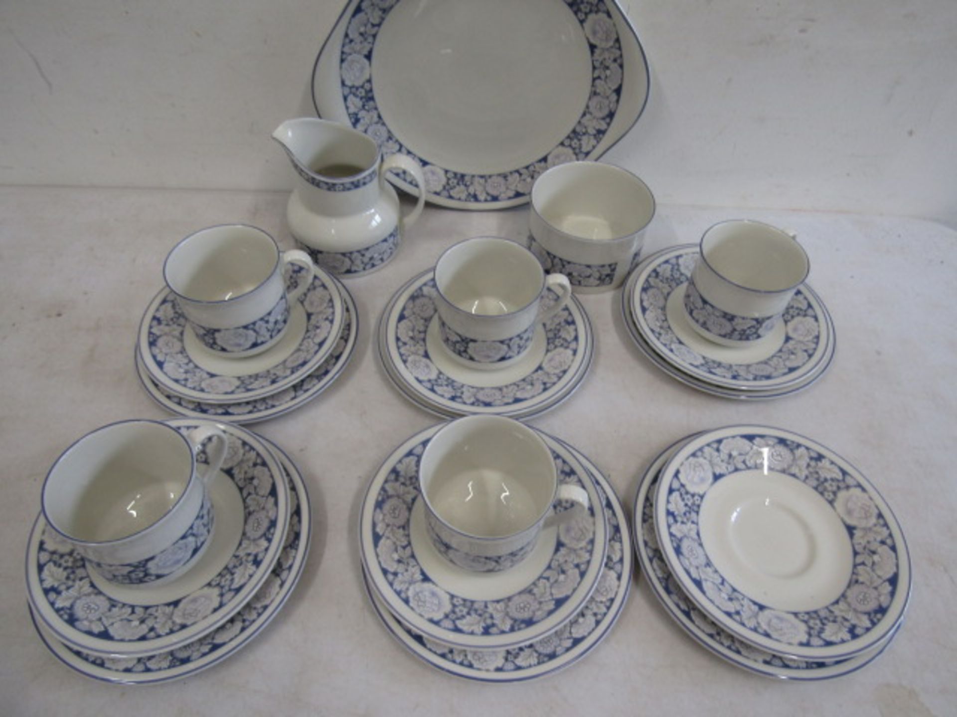 Royal Doulton part tea set - Image 4 of 5