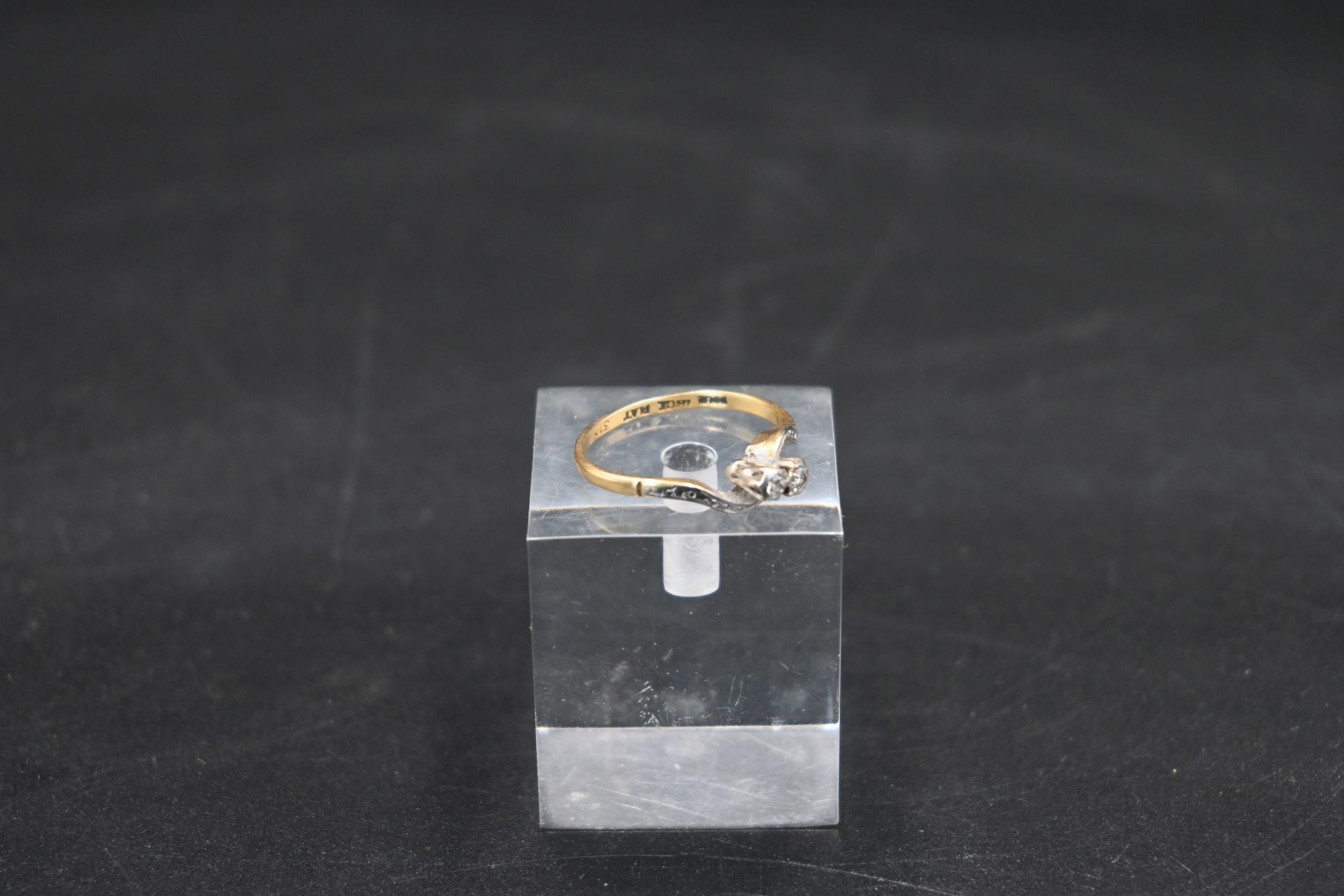 18ct gold and platinum diamond ring size N, 1.87g - Image 2 of 3