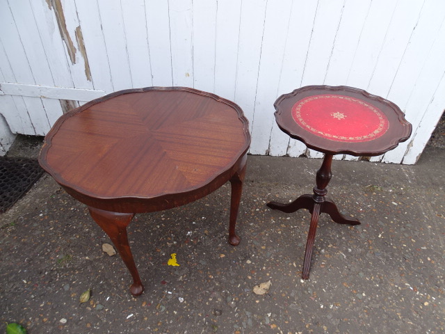 2 Occasional/side tables with piecrust tops