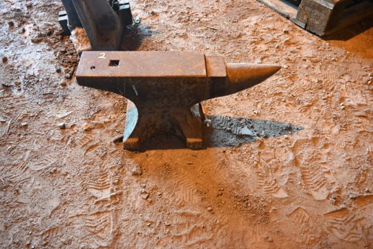 Blacksmith's anvil - Image 2 of 2