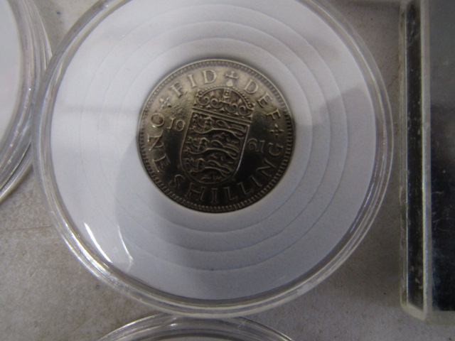 Coins- few coins, commemorative crowns and token/medallions - Image 4 of 12