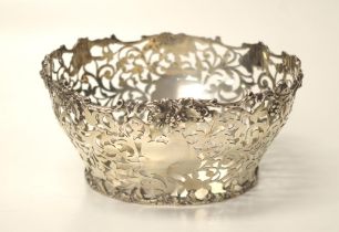 Edward VII sterling silver pierced basket