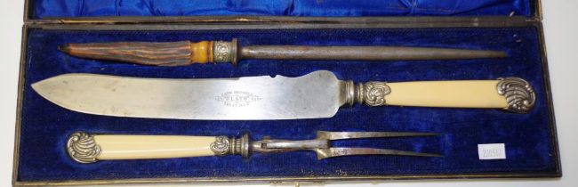 Vintage cased three piece carving set