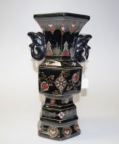 Large Chinese decorative mantle vase