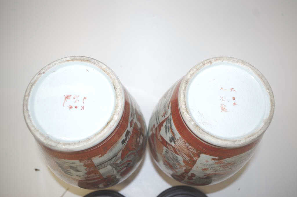 Pair Japanese Kutani table vases - Image 5 of 5