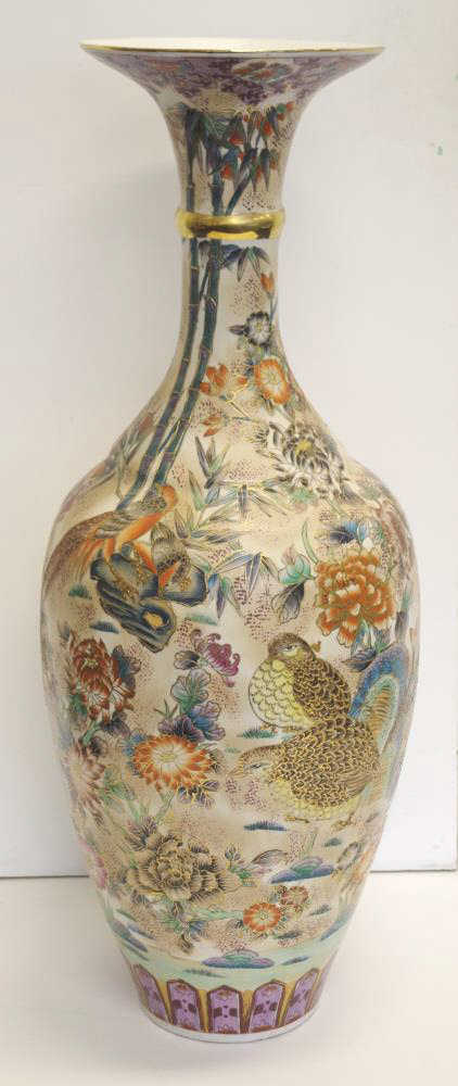 Large Chinese porcelain vase on stand - Image 3 of 4
