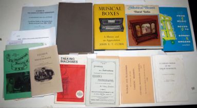 Quantity of books and booklets about phonographs