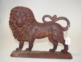 Vintage cast iron 'Lion' form door stop