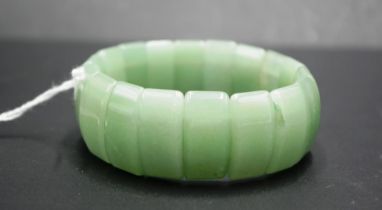 Oriental green hard stone tablet bracelet